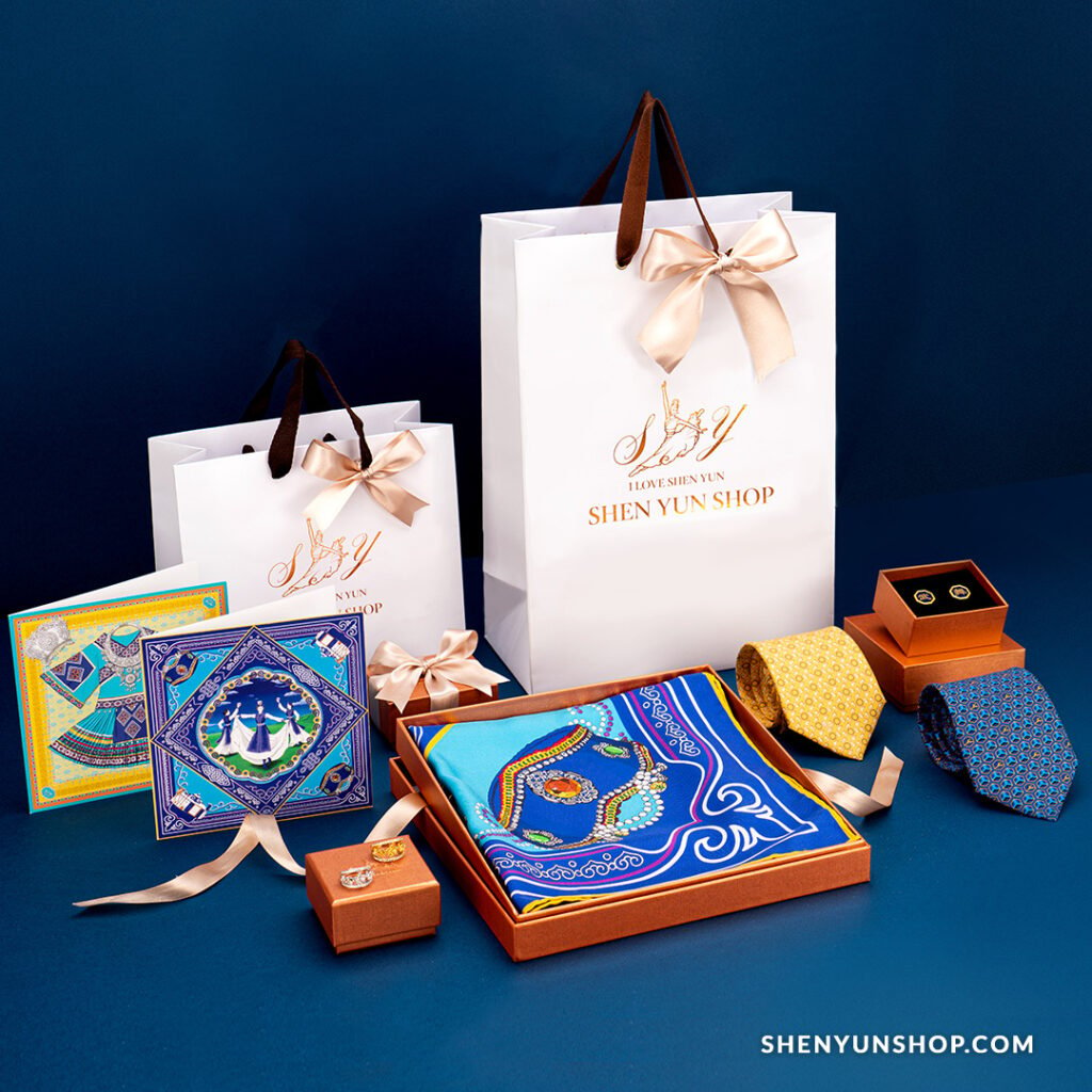 Extend the experience of the artistic brilliance of Shen Yun Performing Arts with Shen Yun Shop's exquisite collections (Photo: Shenyuncollections.com).