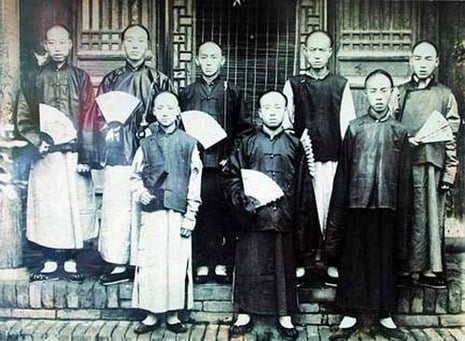 Men clothing in Qing dynasty.